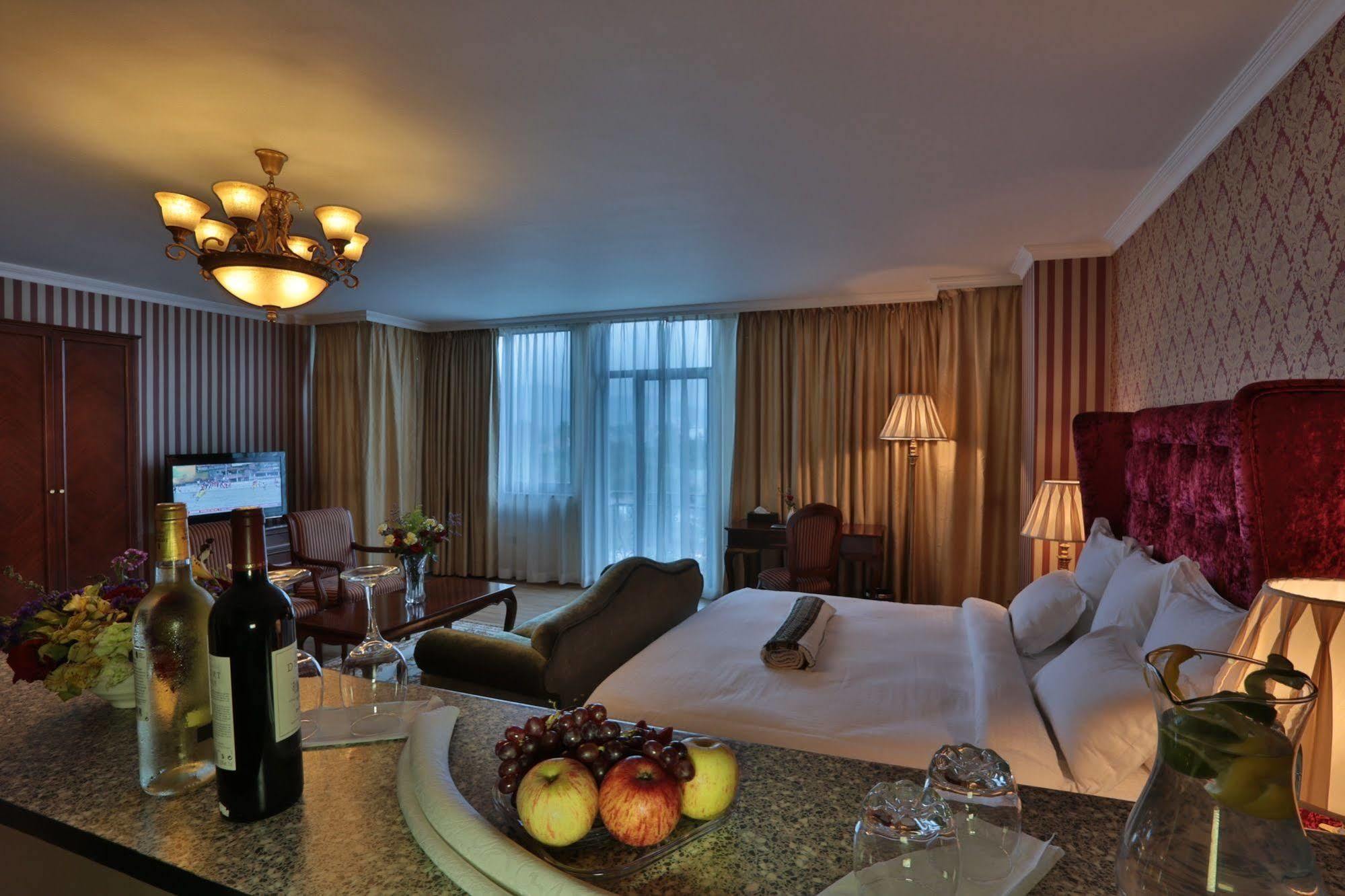 The Residence Hotel Addis Ababa Dış mekan fotoğraf