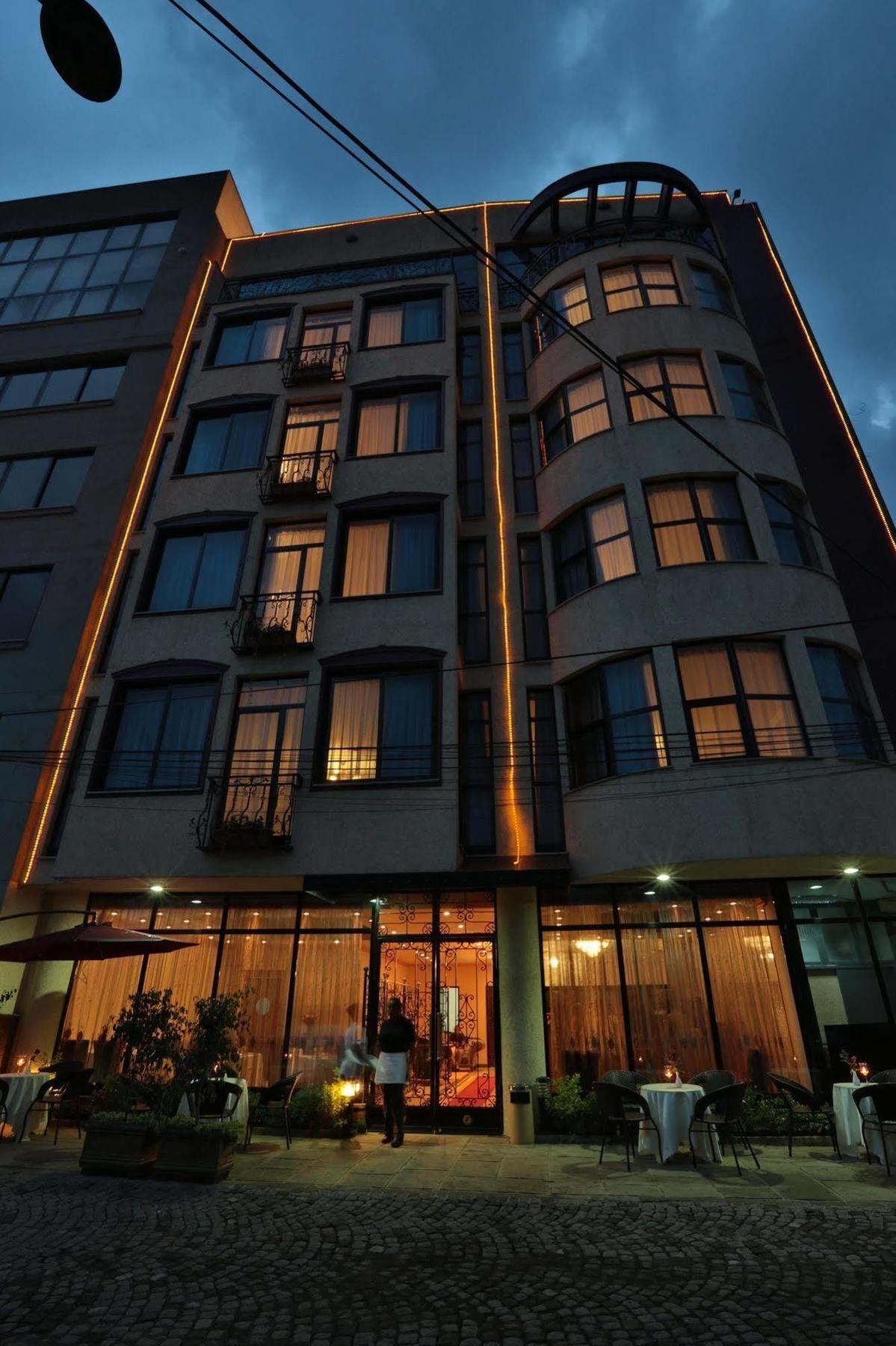 The Residence Hotel Addis Ababa Dış mekan fotoğraf